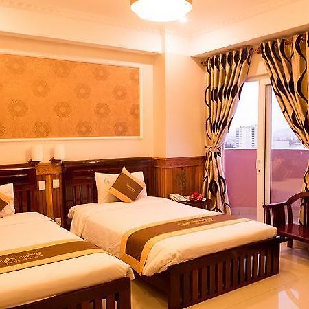 Bien Vang Hotel Danang Exterior photo