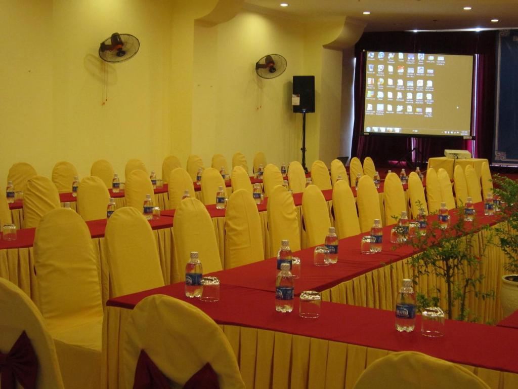 Bien Vang Hotel Danang Exterior photo